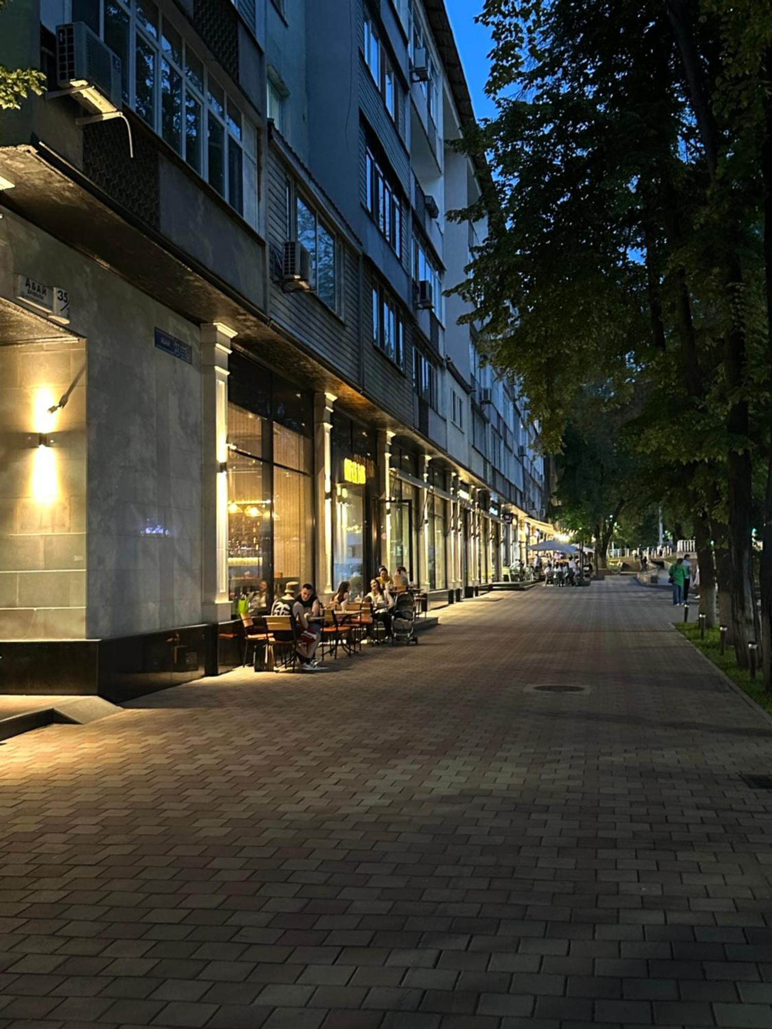 Miracle Apartment Almaty Exterior photo